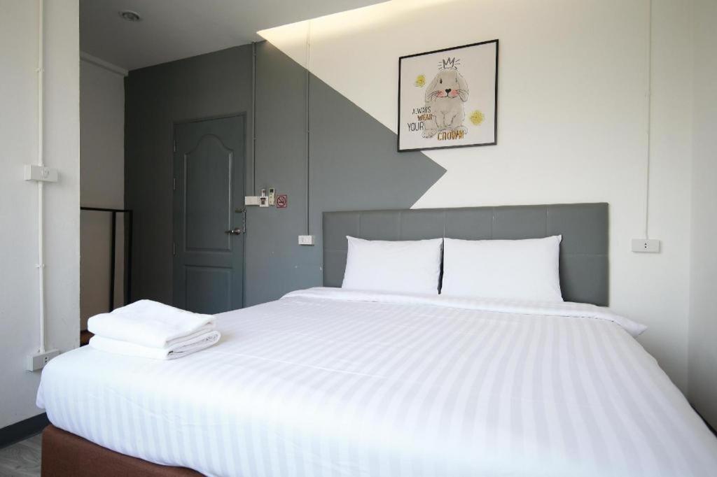 The Rabbit'S Hole Hostel Bangkok Extérieur photo