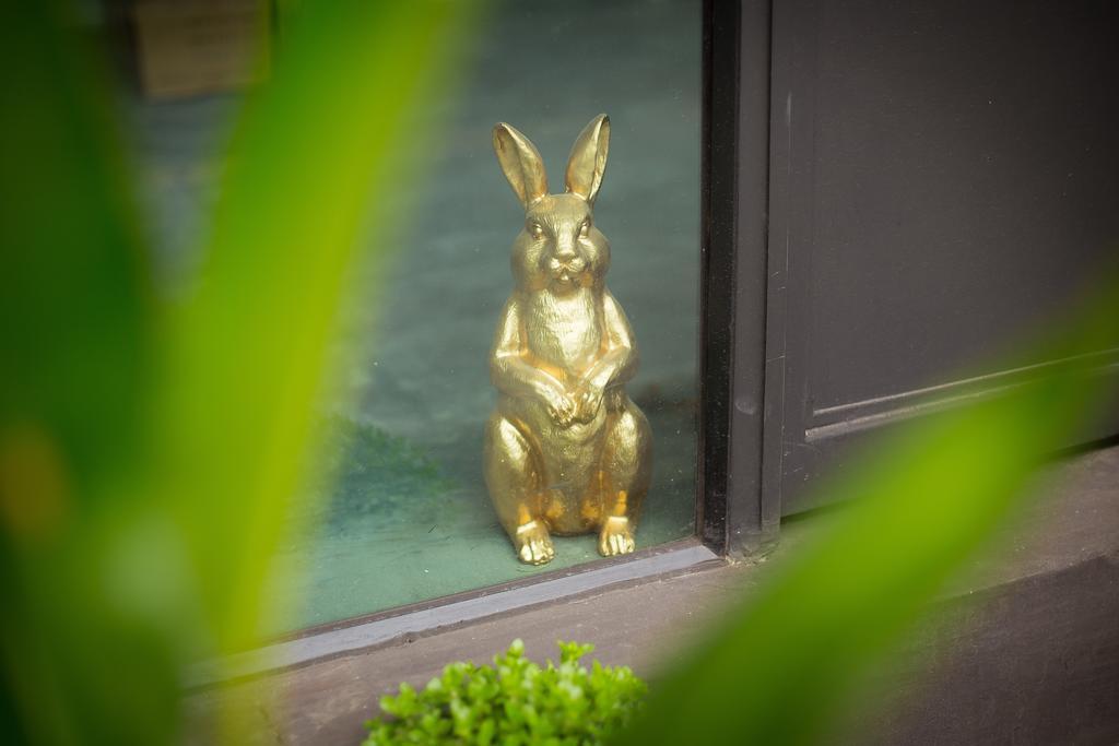 The Rabbit'S Hole Hostel Bangkok Extérieur photo
