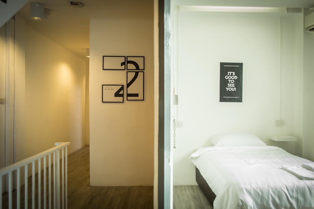 The Rabbit'S Hole Hostel Bangkok Extérieur photo